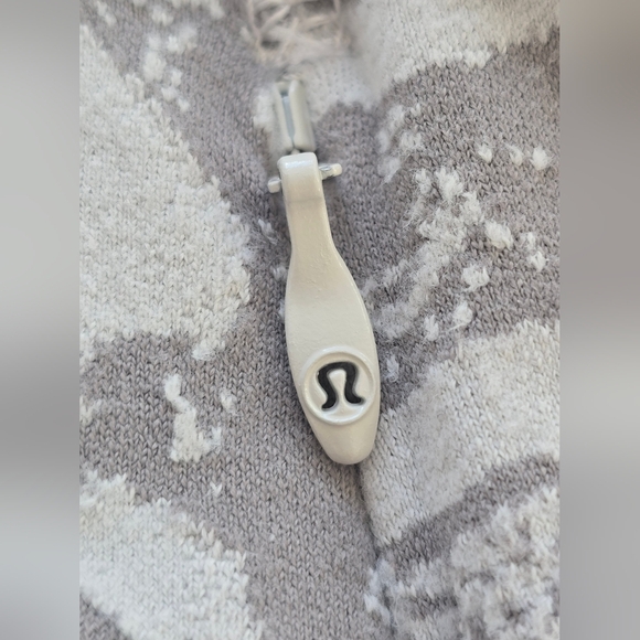 Lululemon It's Rulu Run Half Zip Pullover in Jacquard, Size 2 - Picture 4 of 12